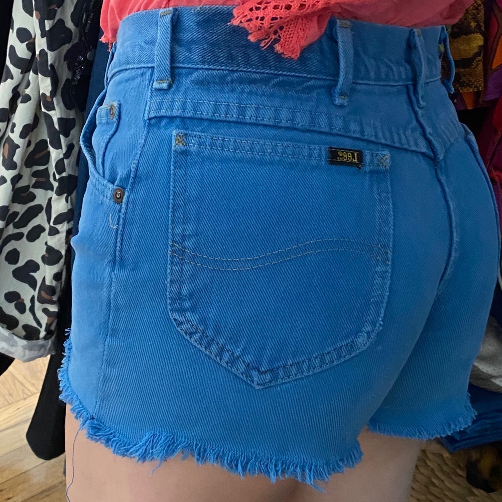 vintage 70’s Lee high waist shorts w patch, 26